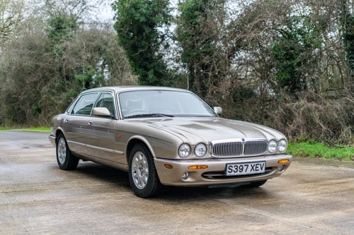 1998 Jaguar X308 XJ8 4litre LWB Sovereign In vendita (immagine 1 di 203)