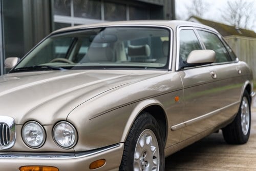 1998 Jaguar X308 XJ8 4litre LWB Sovereign In vendita (immagine 101 di 203)
