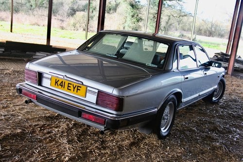 1992 Jaguar Sovereign 4.0 For Sale (picture 21 of 135)