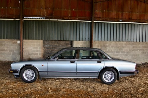 1992 Jaguar Sovereign 4.0 For Sale (picture 27 of 135)