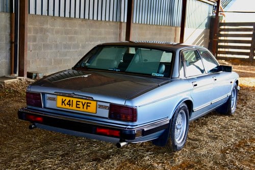 1992 Jaguar Sovereign 4.0 For Sale (picture 7 of 135)