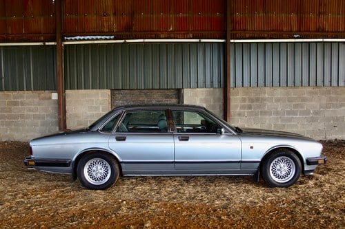1992 Jaguar Sovereign 4.0 For Sale (picture 9 of 135)