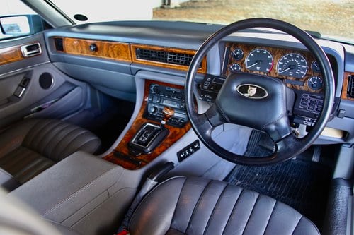 1992 Jaguar Sovereign 4.0 For Sale (picture 42 of 135)