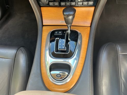 2005 Jaguar Super V8 Portfolio LWB (X350) For Sale (picture 34 of 124)