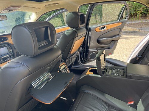 2005 Jaguar Super V8 Portfolio LWB (X350) Te koop (foto 55 van 124)