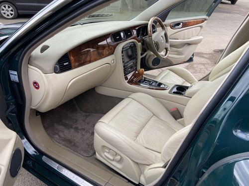 2003 Jaguar XJ Super V8 SWB For Sale (picture 20 of 87)
