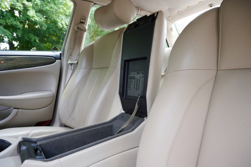 2002 Jaguar XJ8 3.2L V8 Sport (X308) In vendita (immagine 63 di 163)