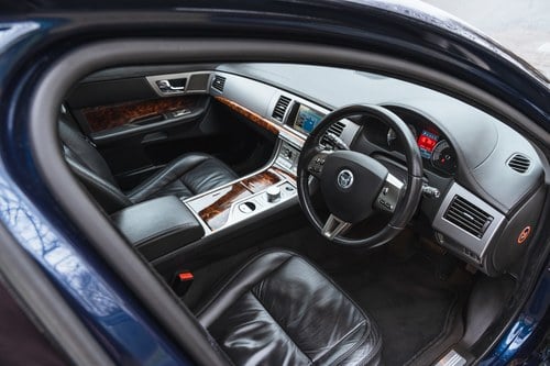2010 Jaguar XF 3.0d Luxury For Sale (picture 12 of 109)
