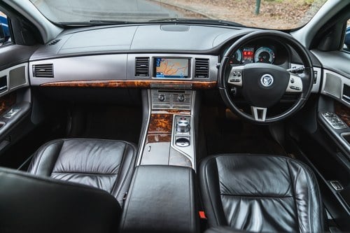 2010 Jaguar XF 3.0d Luxury For Sale (picture 15 of 109)