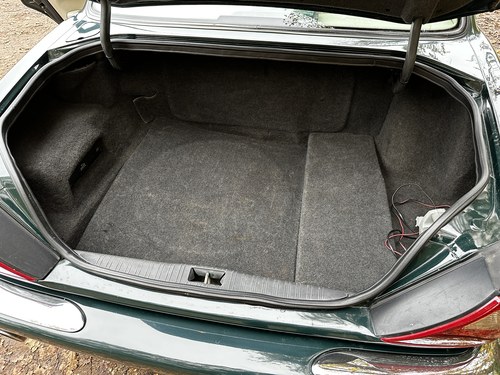 1998 Jaguar XJR X308 For Sale (picture 54 of 90)