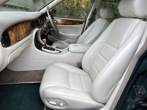 1998 Jaguar XJR X308 For Sale (picture 36 of 90)