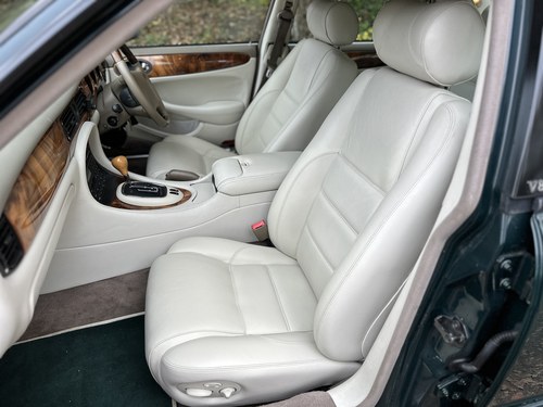 1998 Jaguar XJR X308 For Sale (picture 41 of 90)