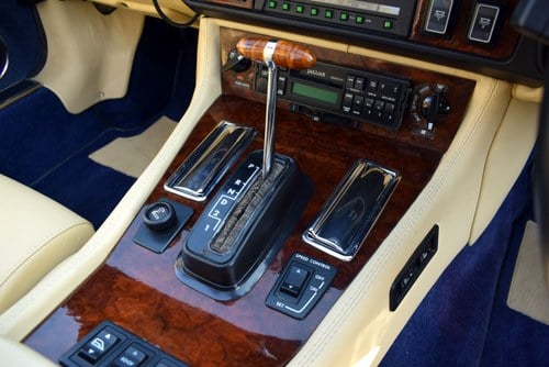 1990 Jaguar XJ-S V12 Convertible In vendita (immagine 39 di 176)