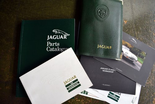 1990 Jaguar XJ-S V12 Convertible In vendita (immagine 151 di 176)