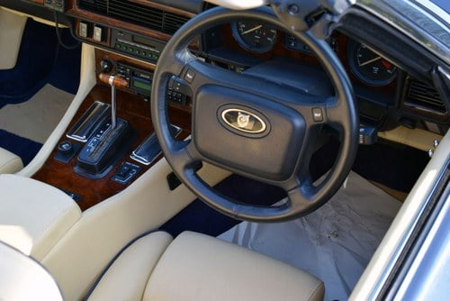 1990 Jaguar XJ-S V12 Convertible In vendita (immagine 25 di 176)