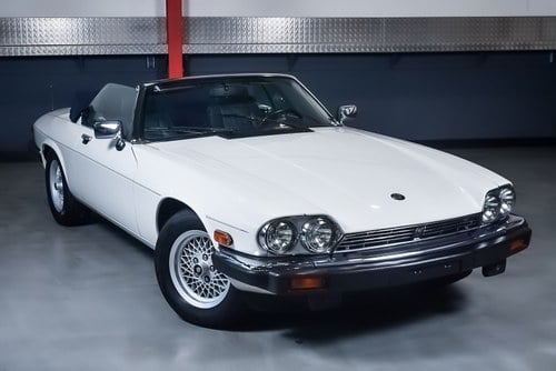 NO RESERVE - 1990 Jaguar XJ-S V12 Convertible (LHD) Te koop (foto 25 van 93)