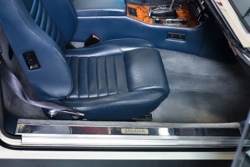 NO RESERVE - 1990 Jaguar XJ-S V12 Convertible (LHD) Te koop (foto 45 van 93)