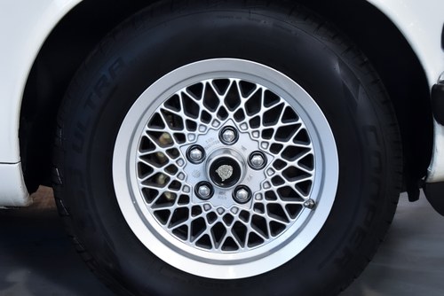 NO RESERVE - 1990 Jaguar XJ-S V12 Convertible (LHD) Te koop (foto 60 van 93)