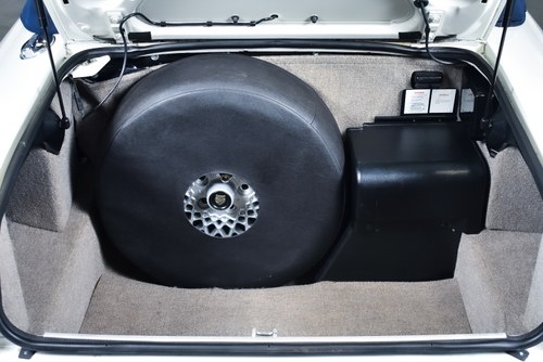 NO RESERVE - 1990 Jaguar XJ-S V12 Convertible (LHD) Te koop (foto 55 van 93)