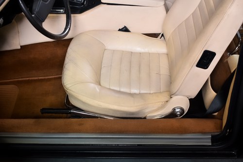 NO RESERVE - 1987 Jaguar XJ-SC Targa V12 LHD In vendita (immagine 33 di 83)