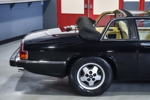 NO RESERVE - 1987 Jaguar XJ-SC Targa V12 LHD In vendita (immagine 28 di 83)
