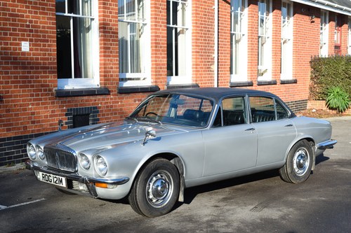 1974 Daimler Sovereign SII SWB 4.2 For Sale (picture 12 of 158)