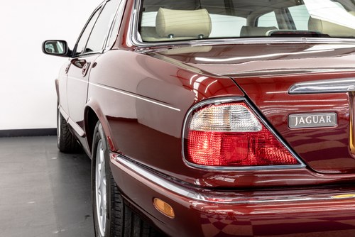 1998 Jaguar Sovereign LWB V8 Auto (X308) à vendre (picture 41 of 72)