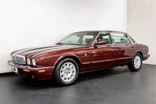 1998 Jaguar Sovereign LWB V8 Auto (X308) à vendre (picture 1 of 72)