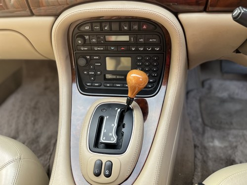 2002 Jaguar XJ 308 3.2 Sovereign SWB zum Verkauf (Bild 35 von 115)