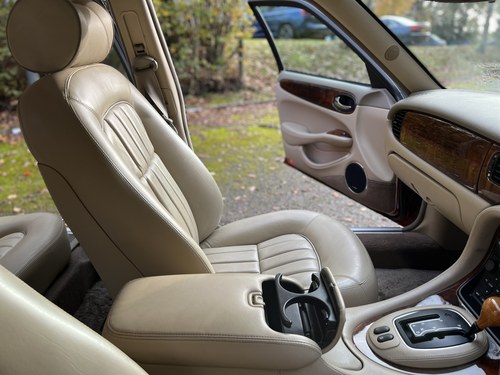 2002 Jaguar XJ 308 3.2 Sovereign SWB zum Verkauf (Bild 45 von 115)