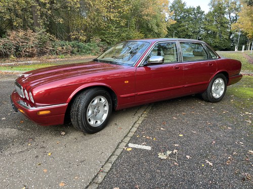 2002 Jaguar XJ 308 3.2 Sovereign SWB zum Verkauf (Bild 2 von 115)