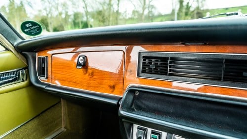 1974 Jaguar XJ12 L à vendre (picture 32 of 210)