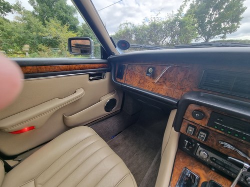 1988 Jaguar XJ12 Series III For Sale (picture 19 of 129)