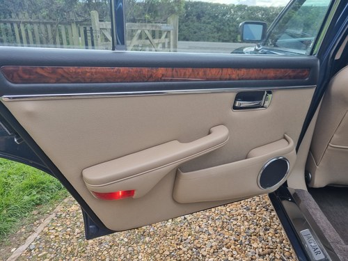 1988 Jaguar XJ12 Series III For Sale (picture 37 of 129)