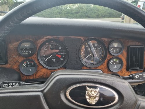 1988 Jaguar XJ12 Series III For Sale (picture 16 of 129)