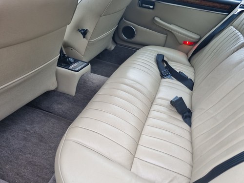 1988 Jaguar XJ12 Series III For Sale (picture 28 of 129)