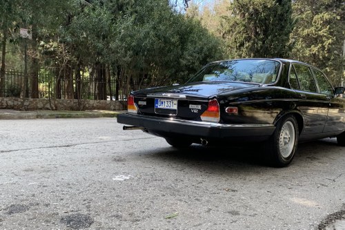 1992 Jaguar XJ12 Vanden Plas Final 100 Edition For Sale (picture 18 of 144)