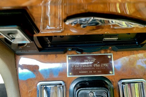 1992 Jaguar XJ12 Vanden Plas Final 100 Edition For Sale (picture 71 of 144)