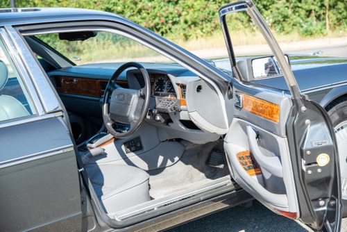 1994 Jaguar XJ12 For Sale (picture 18 of 124)