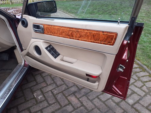 1991 Jaguar Sovereign (XJ40) 4.0 Automatic In vendita (immagine 40 di 151)