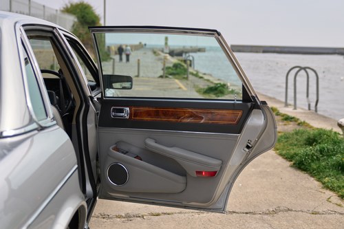 1988 Daimler XJ40 Te koop (foto 40 van 155)