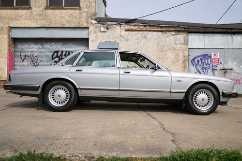 1988 Daimler XJ40 Te koop (foto 17 van 155)