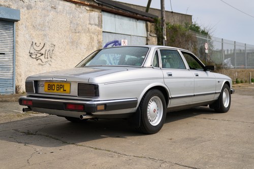 1988 Daimler XJ40 Te koop (foto 18 van 155)