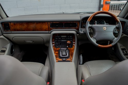 1997 Jaguar XJ6 3.2 Executive (X300) zum Verkauf (Bild 42 von 105)