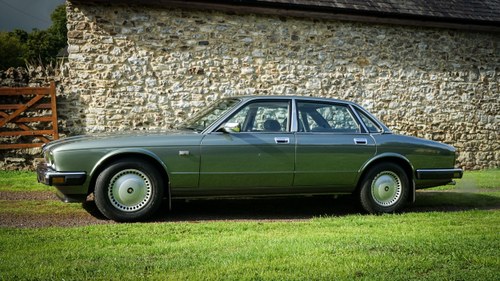 1990 Jaguar XJ6 till salu (bild 7 av 163)