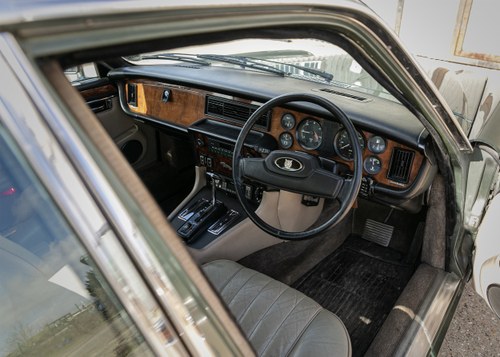 1984 Jaguar XJ6 4.2 V8 Sovereign à vendre (picture 27 of 197)