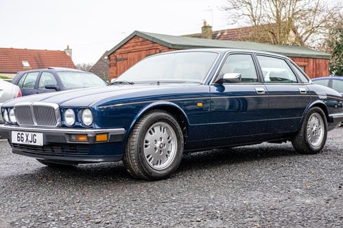 1994 Jaguar XJ40 3.2 Gold à vendre (picture 2 of 117)
