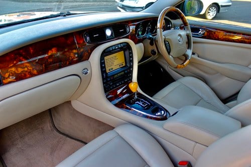 2003 Jaguar XJ6 3.0 For Sale (picture 42 of 93)