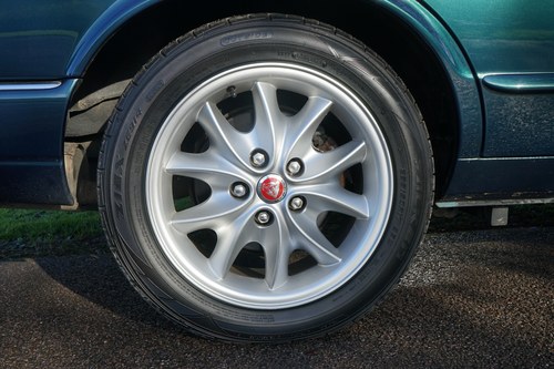 2002 Jaguar XJ8 3.2 Sport For Sale (picture 22 of 145)