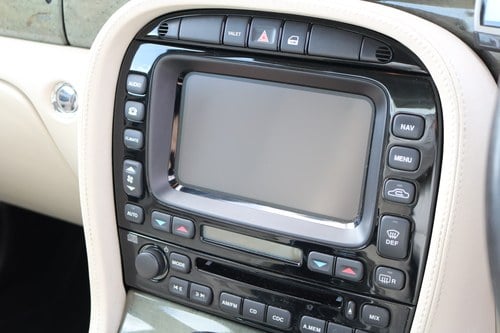 2004 Jaguar XJ8 3.5 Sport (X350) For Sale (picture 19 of 90)